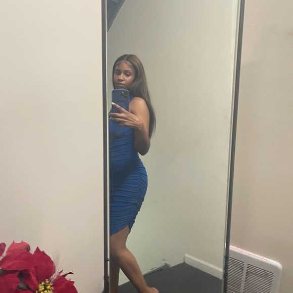 Two beautiful royal blue dress available in sizes 0 and 16. - Picture 3 of 3